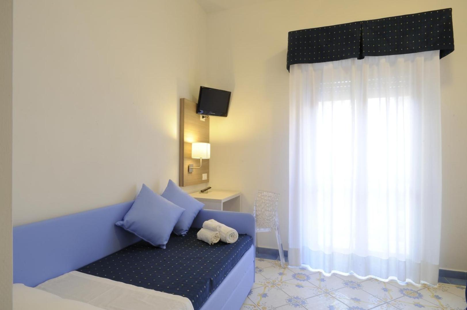 Hotel Delfino 라이구에글리아 외부 사진