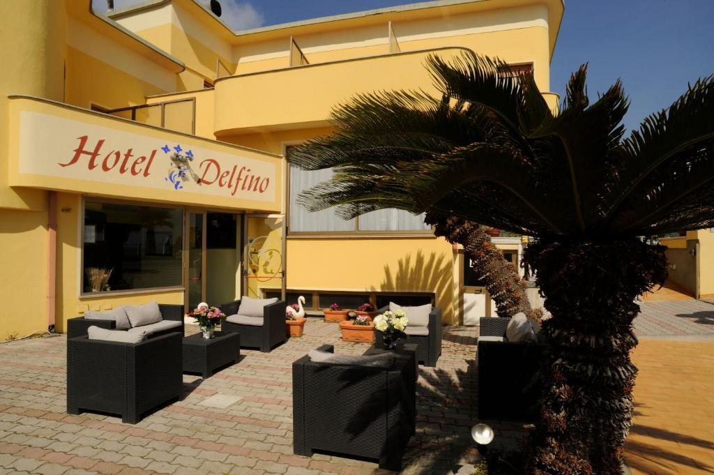 Hotel Delfino 라이구에글리아 외부 사진